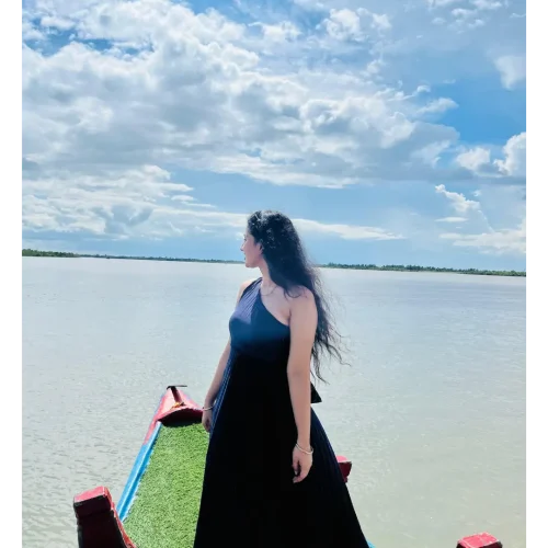 Dikshaverse founder picture of Diksha Jha in Travel Blog Website